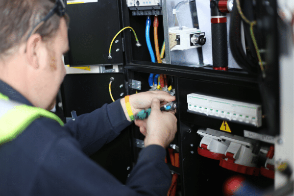 Industrial / Commercial Electrician